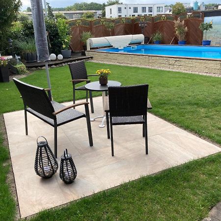Ferienwohnung Schwarz Sersheim Esterno foto