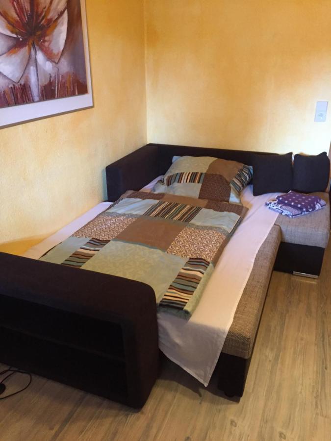 Ferienwohnung Schwarz Sersheim Esterno foto