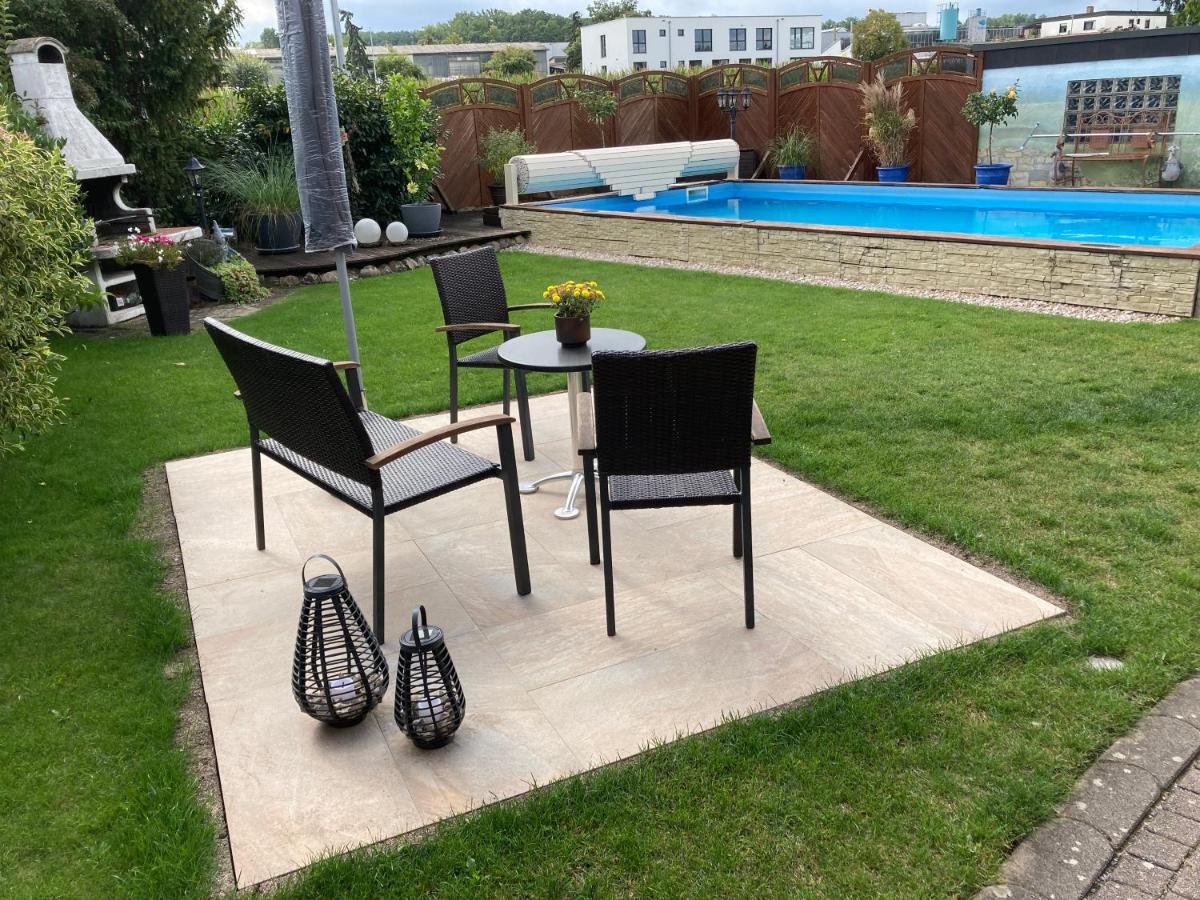 Ferienwohnung Schwarz Sersheim Esterno foto